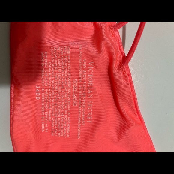 Victoria’s Secret very sexy push up 34DD - Picture 4 of 5